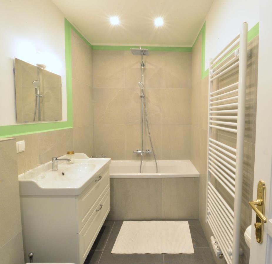 Appartement Spacious And Comfy With 3 Bedrooms *