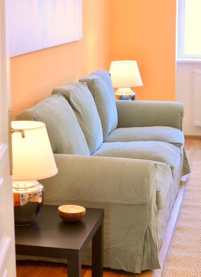 Spacious And Comfy With 3 Bedrooms Appartement *
