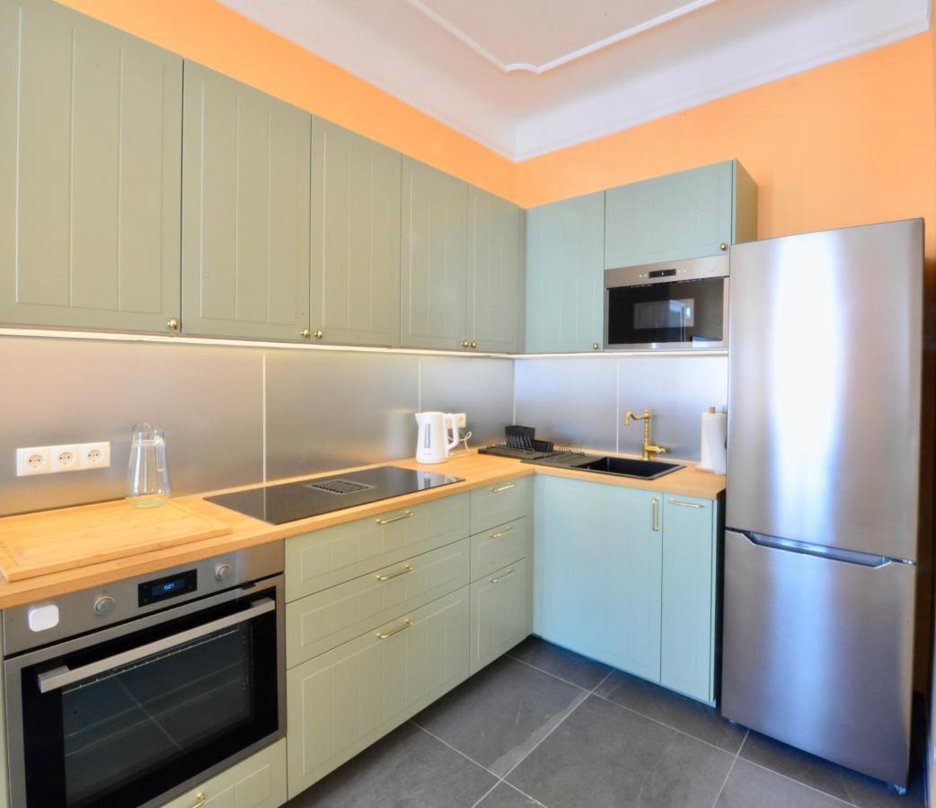 Spacious And Comfy With 3 Bedrooms Appartement